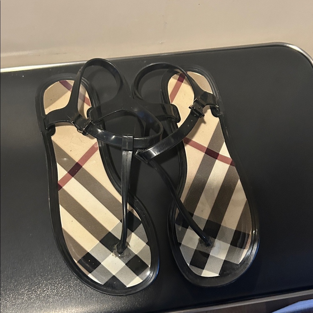 Burberry Black and Beige Sandals